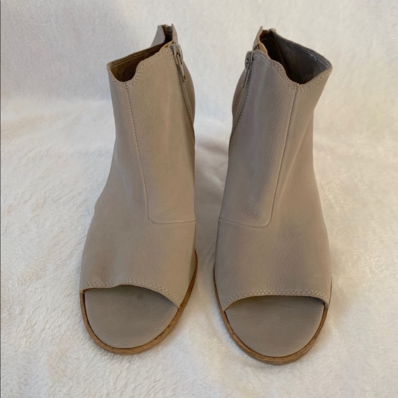 Lucky Brand Shoes - Lucky Brand Keteera Bootie size 7